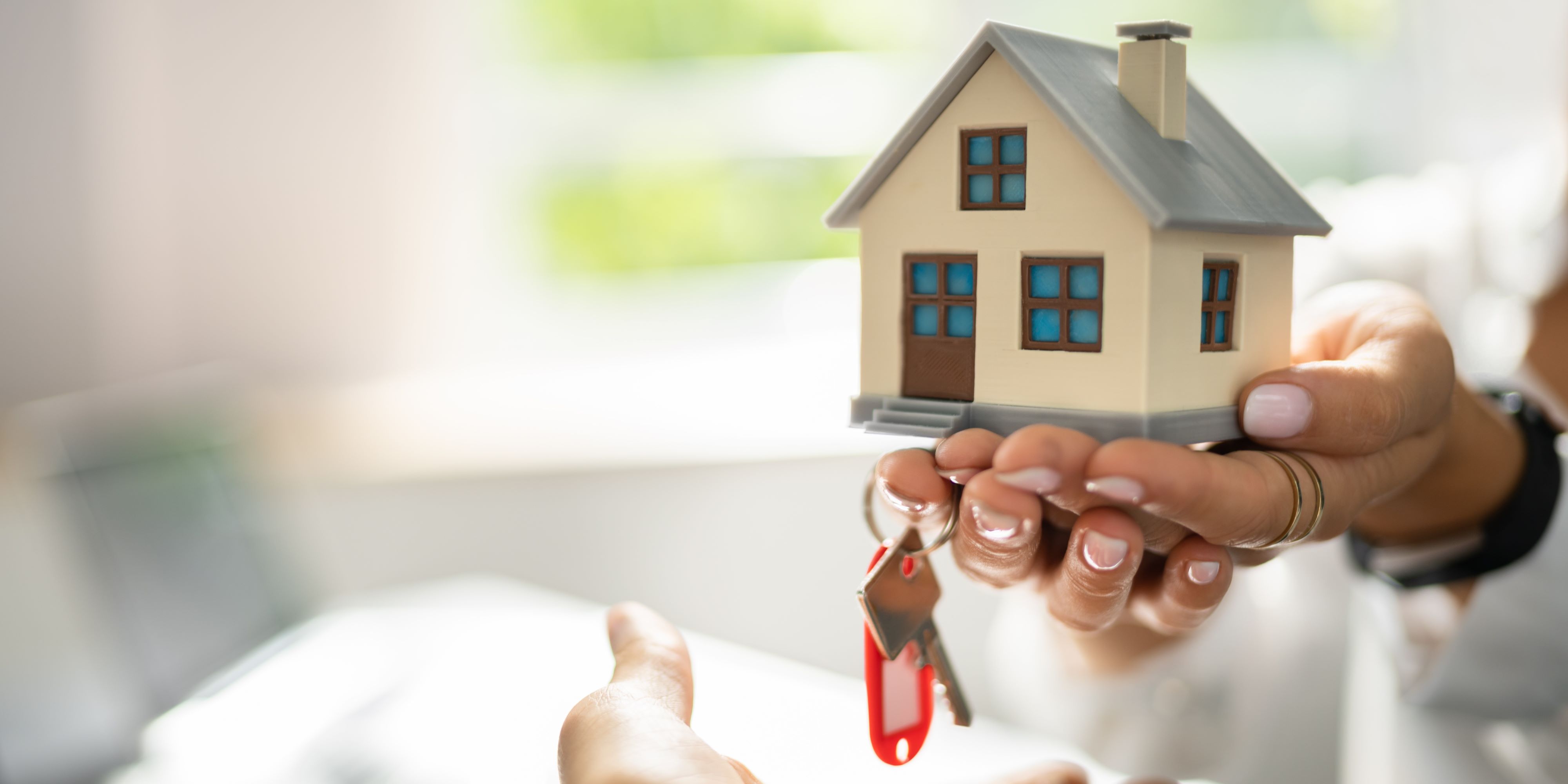 ¿Estás buscando comprar una casa pero no sabes si optar por una nueva o una usada?